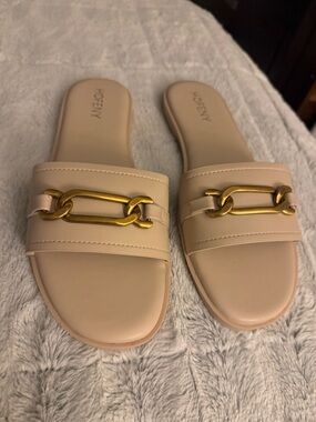 Women's Neutral Beige Slide Sandals with Gold Chain Accent